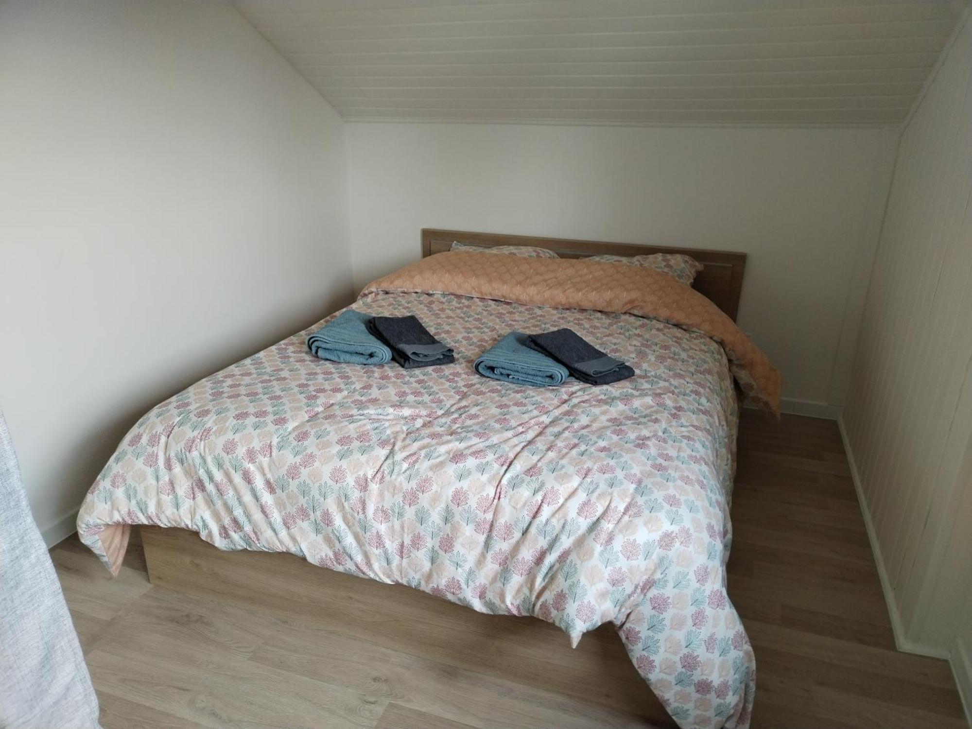 Homestay Chez Mimi 1,7 Kilometres De Luxeuil Les Bains Froideconche